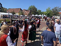 DRK Emsland - Tanzgruppe beim internationeln Fest in Papenburg