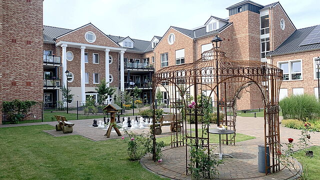 DRK-Wohnpark Gutshof - Innenhof